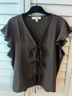 Brown Tie-Front Ruffle Sleeve Blouse